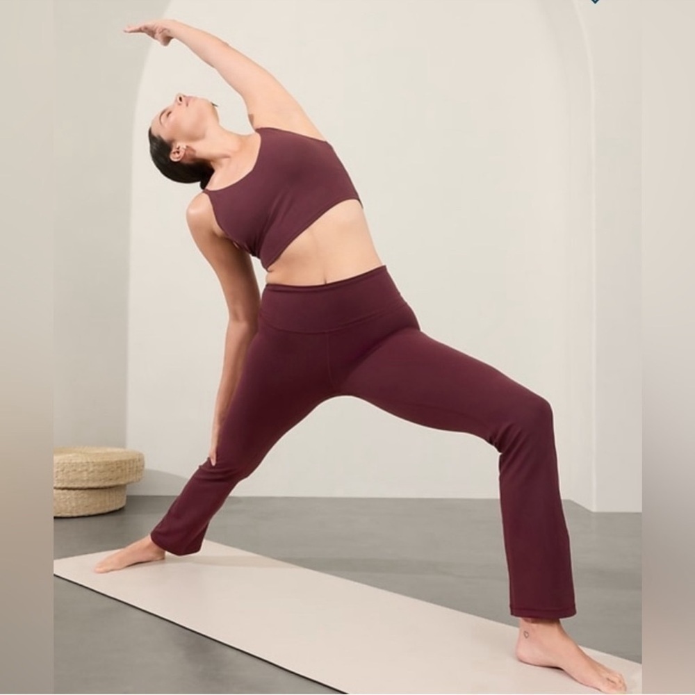 EUC - Athleta Elation Straight Leg Pant - Size XXS